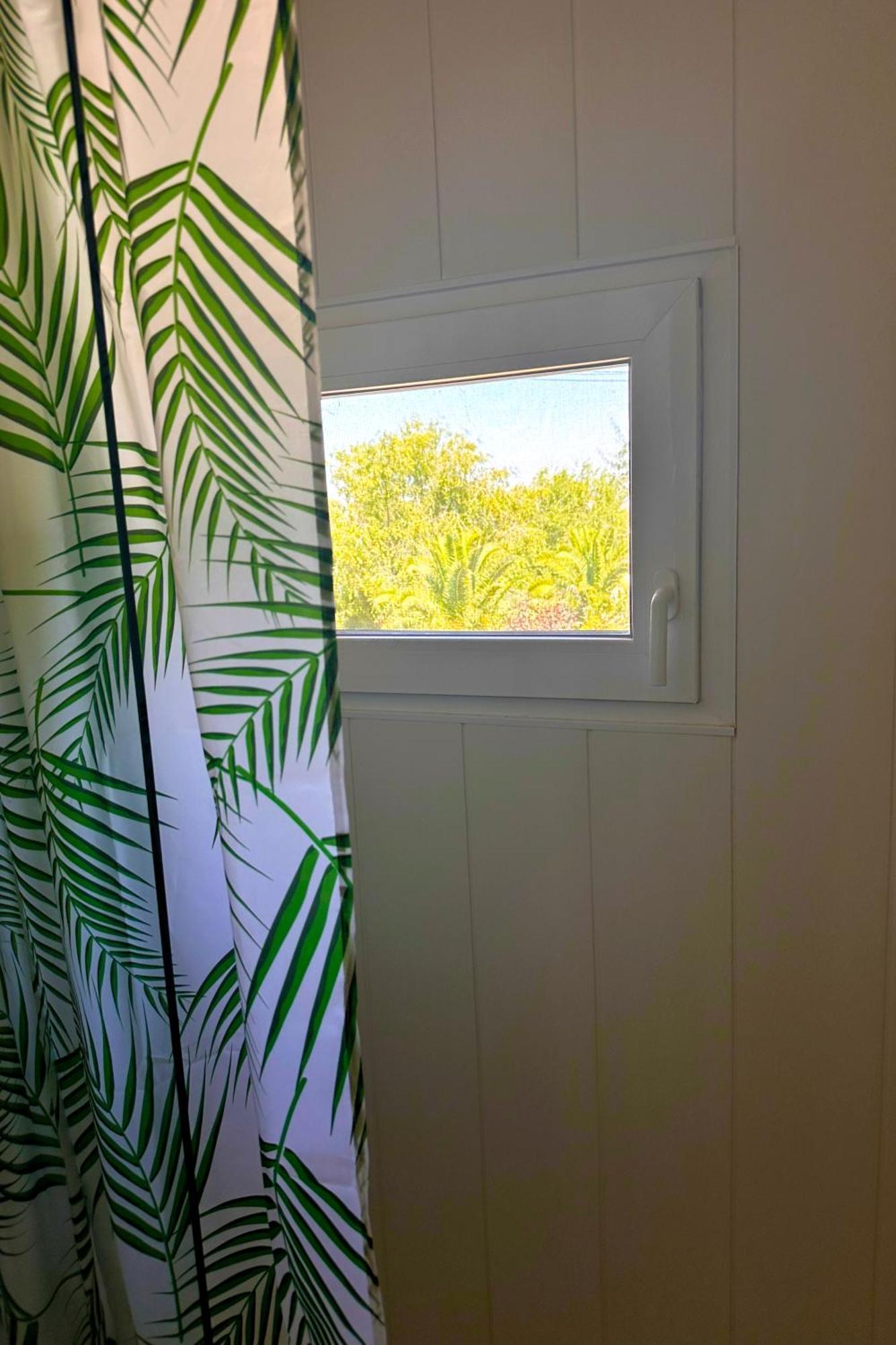 Fee4Me Cabin With Pool And Garden San Martín de la Vega المظهر الخارجي الصورة